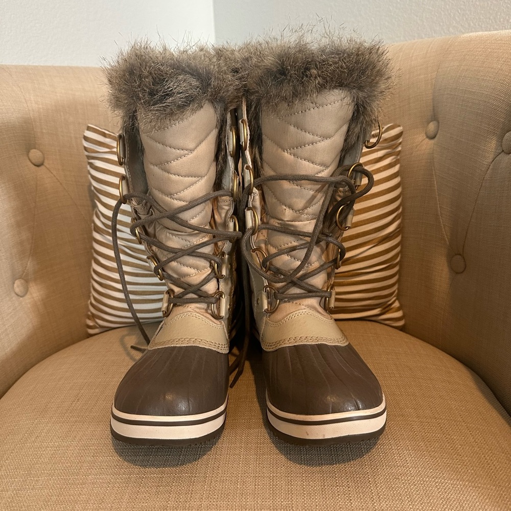 Brand new Sorel Joan of Arctic Boots
